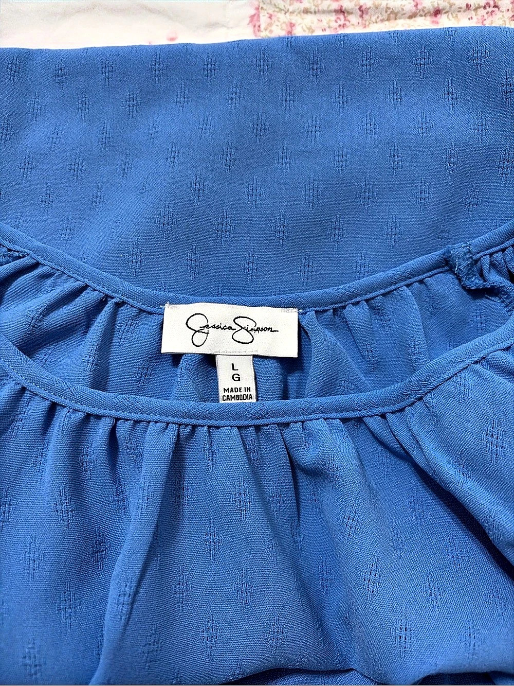 Jessica Simpson Blue Textured Ruffle-Cuff Blouse — Size L - Picture 5 of 7